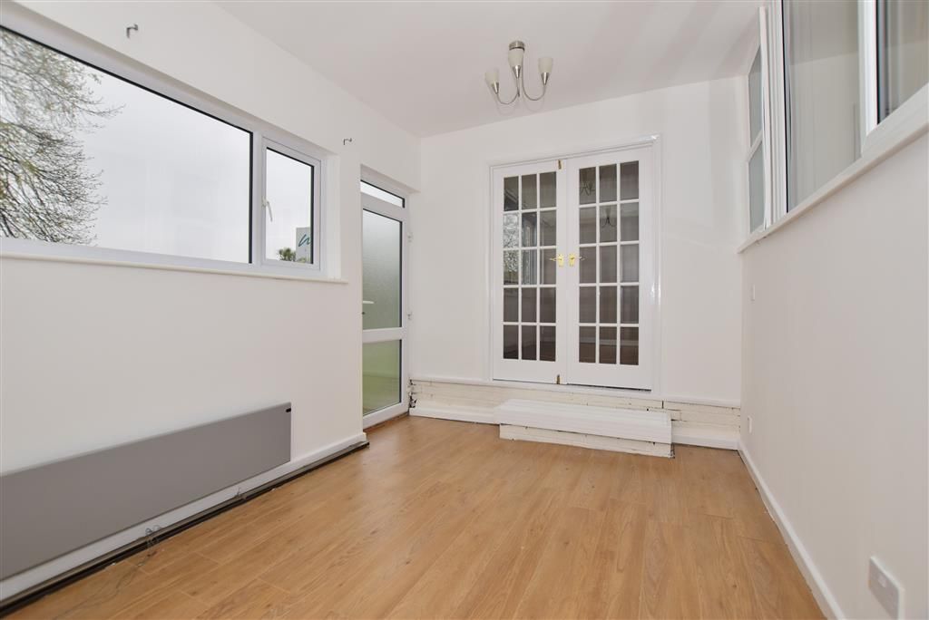 2 bed terraced bungalow for sale in Kyetop Walk, Parkwood, Gillingham