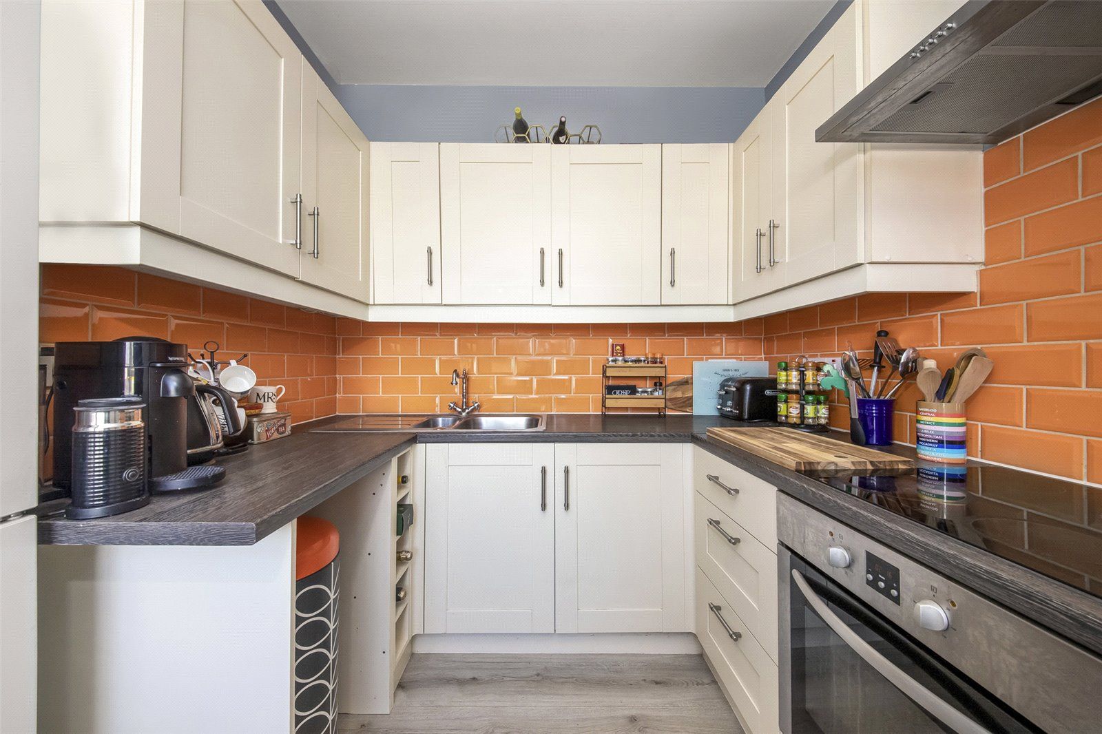 2 bed flat for sale in Woolwich Road, Charlton SE7 Zoopla