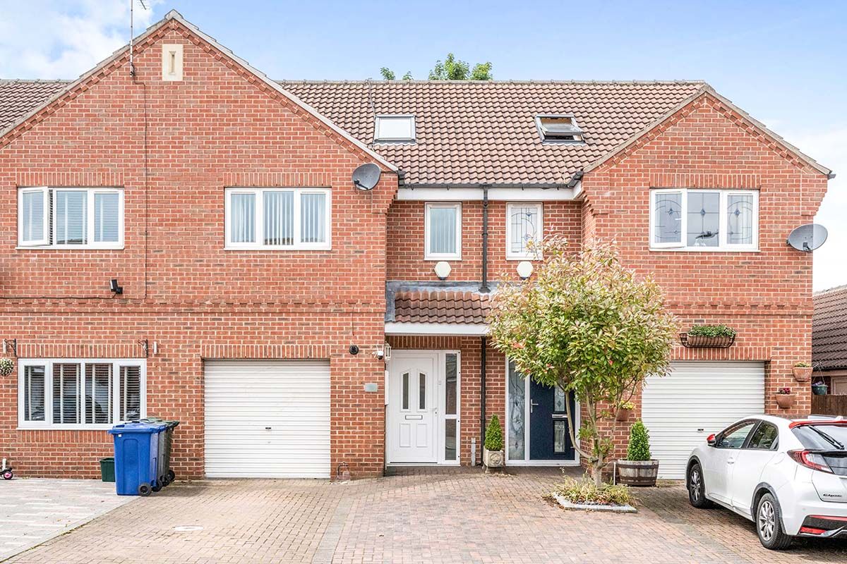 3 bed terraced house for sale in Westerdale Road, Scawsby, Doncaster DN5 Zoopla