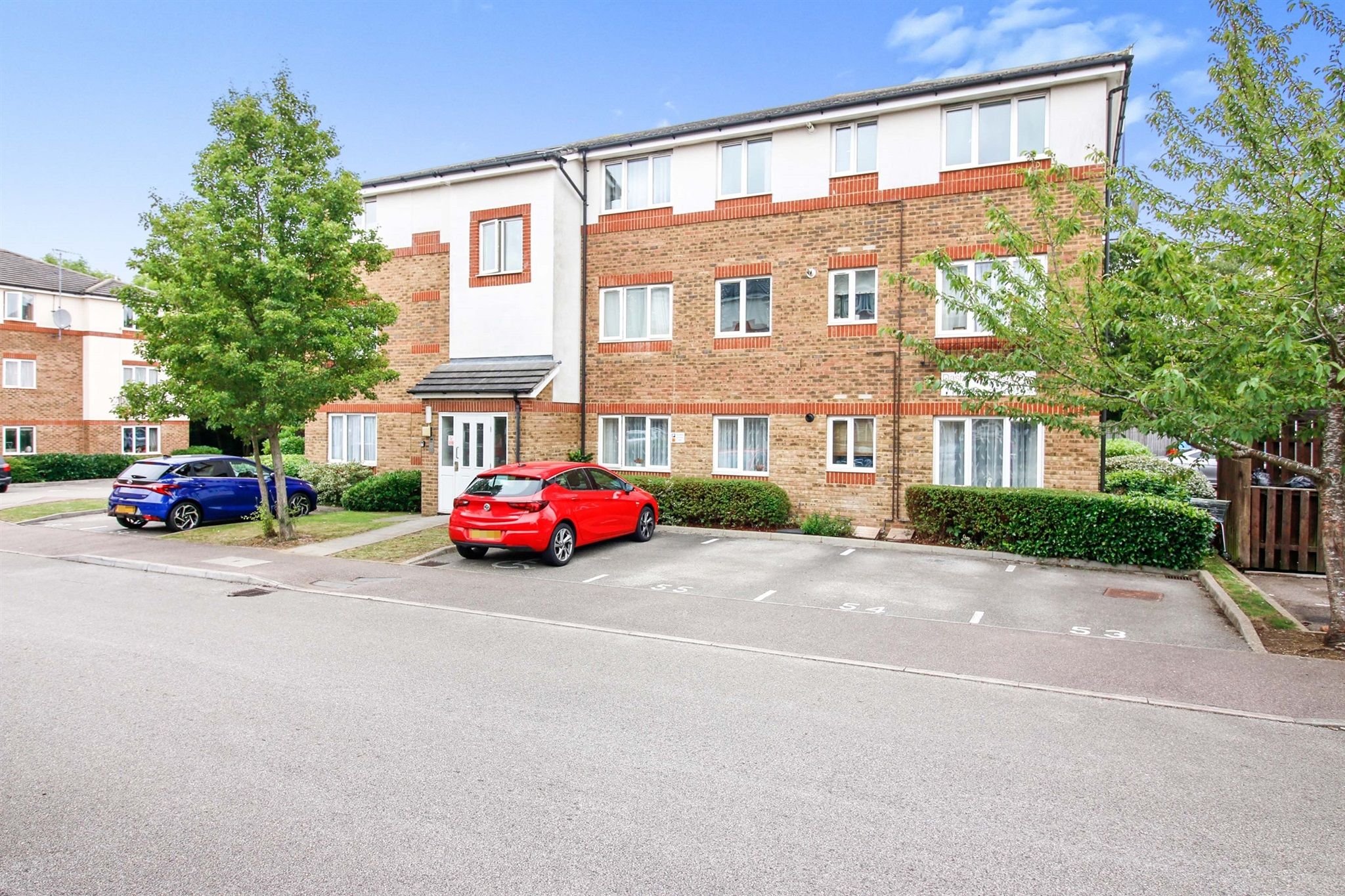 2 bed flat for sale in Akerlea Close, Netherfield, Milton Keynes MK6