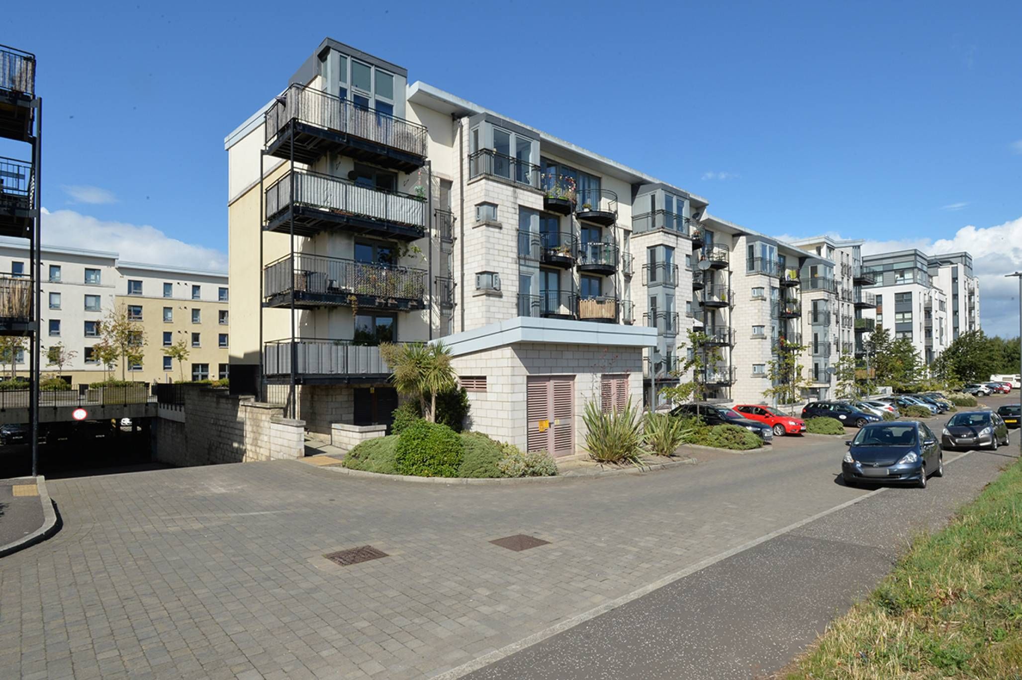 2 bed flat for sale in Colonsay Way, Edinburgh EH5 Zoopla