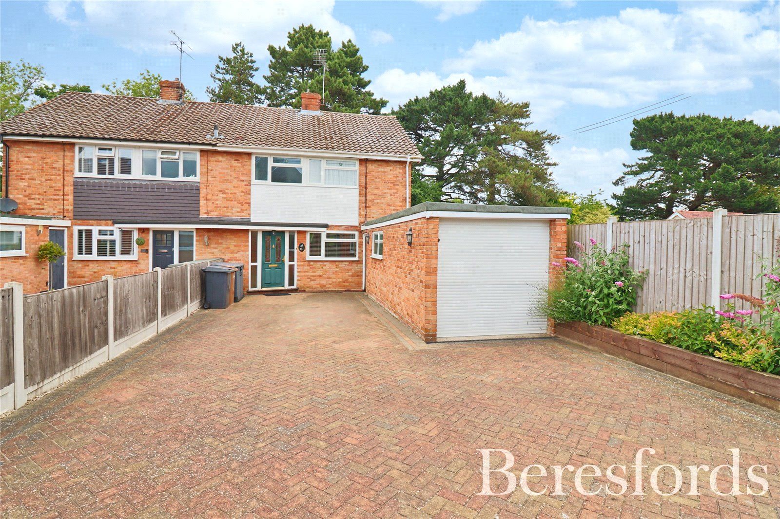 4 bed semidetached house for sale in Mayfield Road, Writtle CM1 Zoopla
