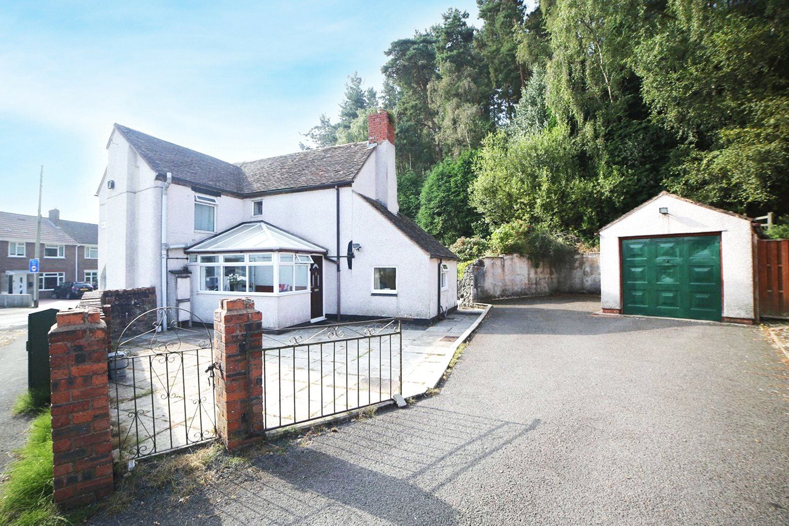 3 bed detached house to rent in New Road, Dawley, Telford, Shropshire