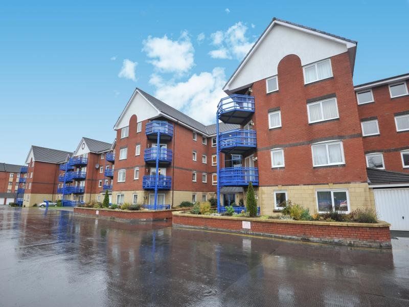 2 bed flat for sale in Mountbatten Close, AshtonOnRibble, Preston