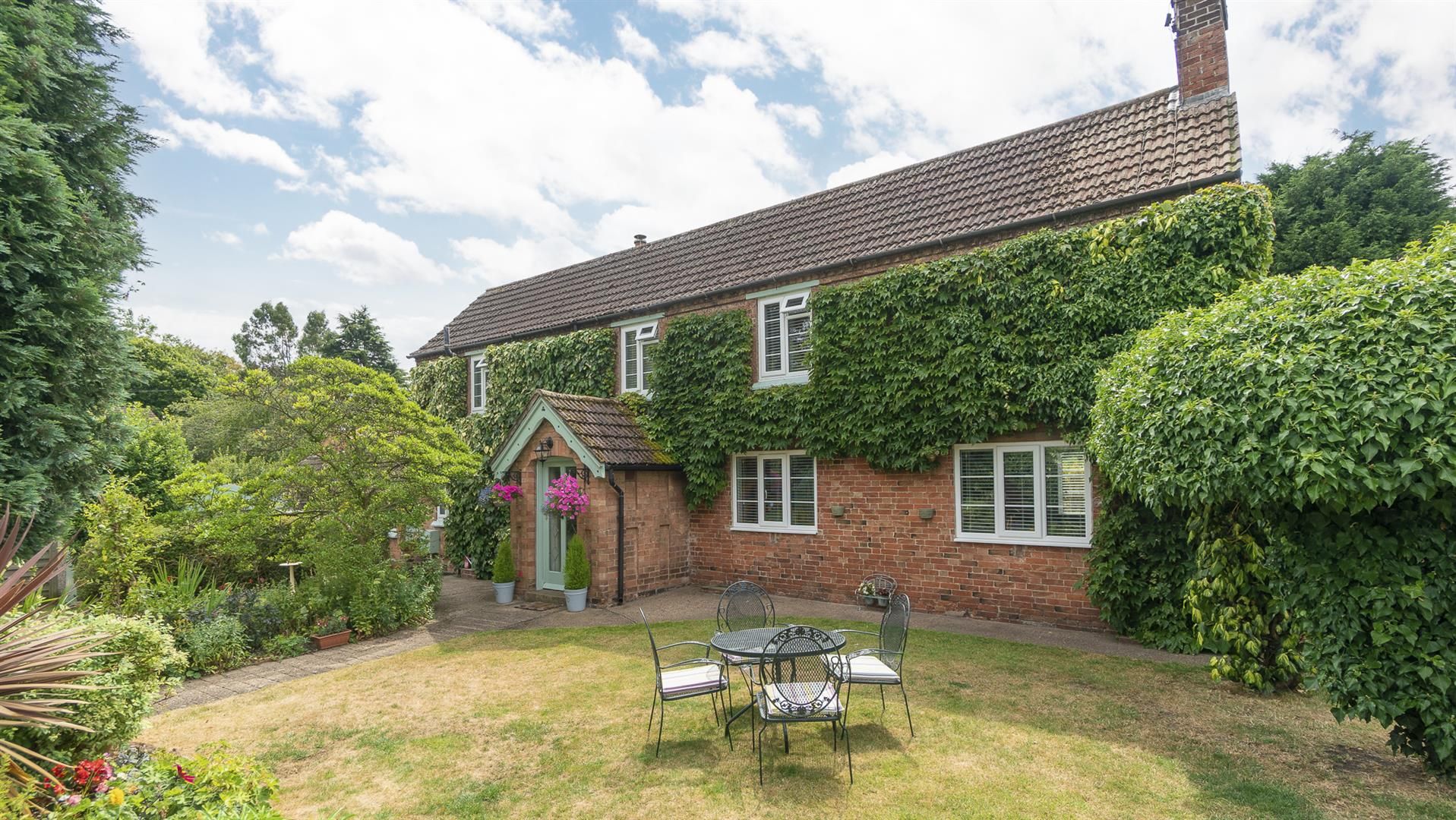 3 bed cottage for sale in Risegate, Cotgrave, Nottingham NG12 Zoopla