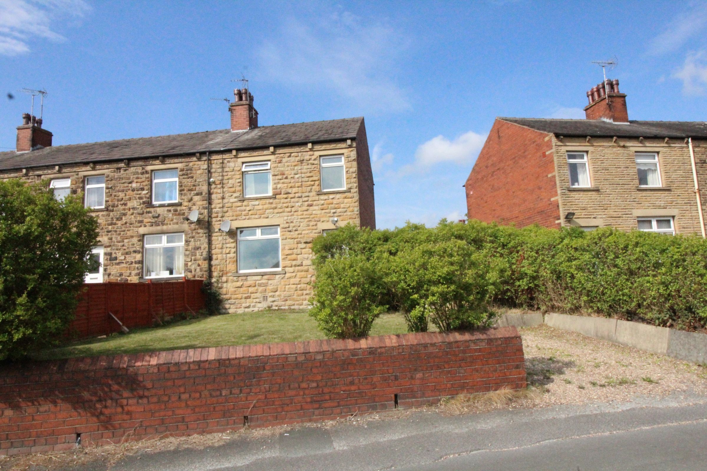 3 bed town house for sale in Welwyn Avenue, Batley WF17 Zoopla