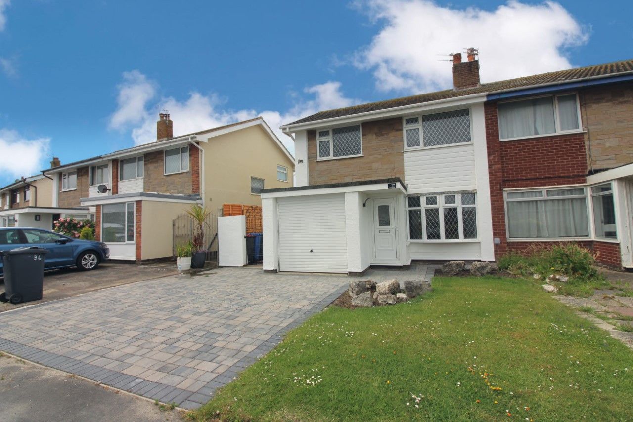 3 bed semidetached house for sale in Marine Parade, Fleetwood FY7 Zoopla