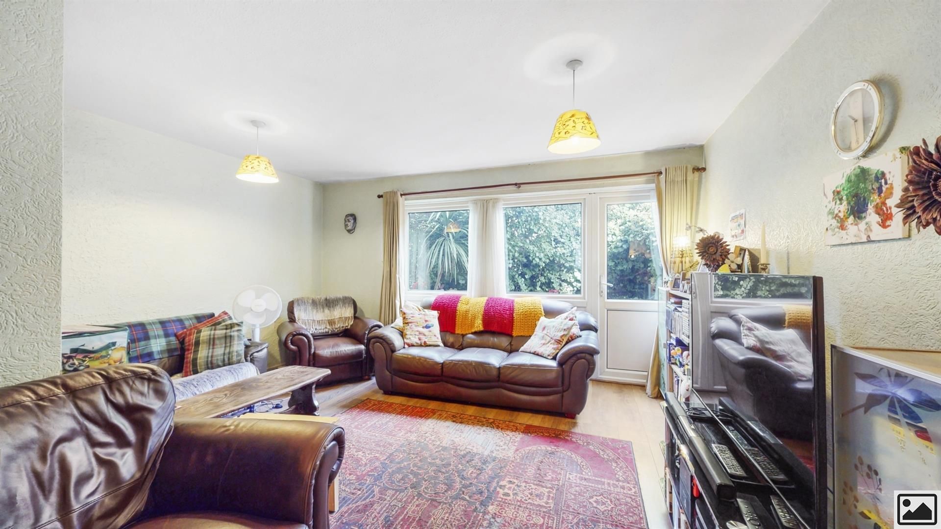 3 bed property for sale in Kings Road, London N17 Zoopla