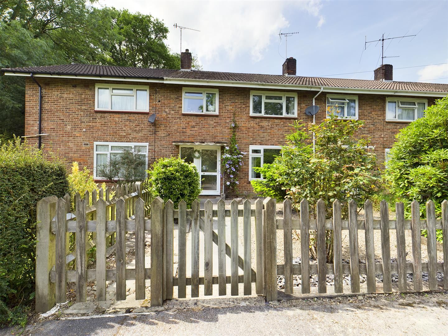 Heron Close, Crawley RH11  