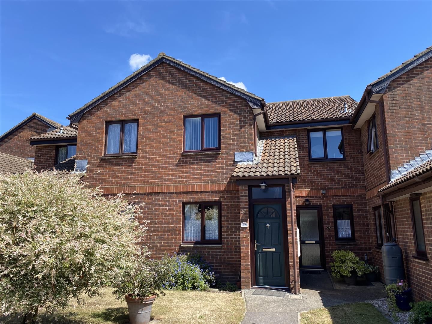 2 bed maisonette for sale in Warblers Close, Strood, Rochester ME2 - Zoopla