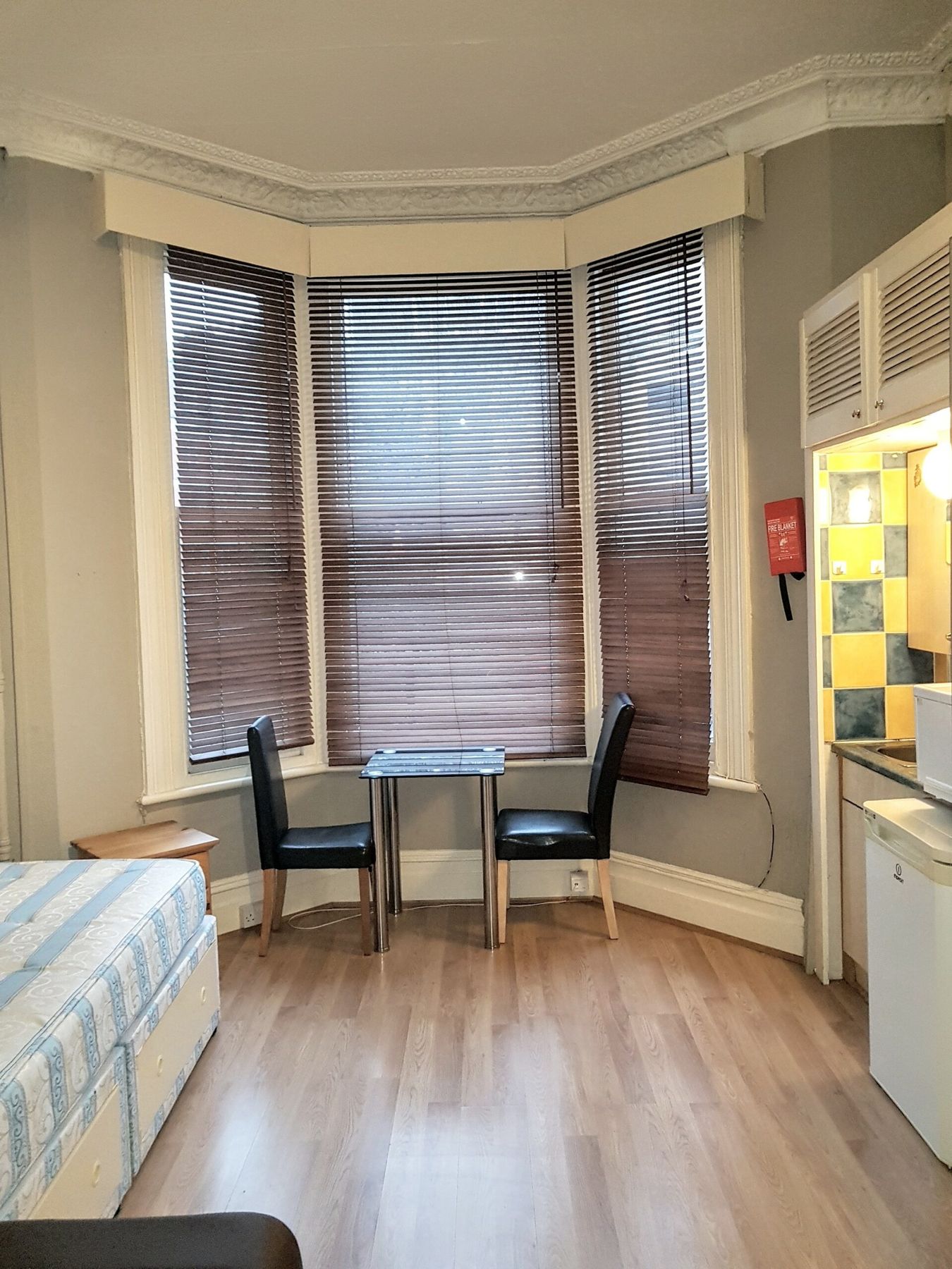 Room to rent in Matheson Road, West Kensington/Barons Court W14 Zoopla