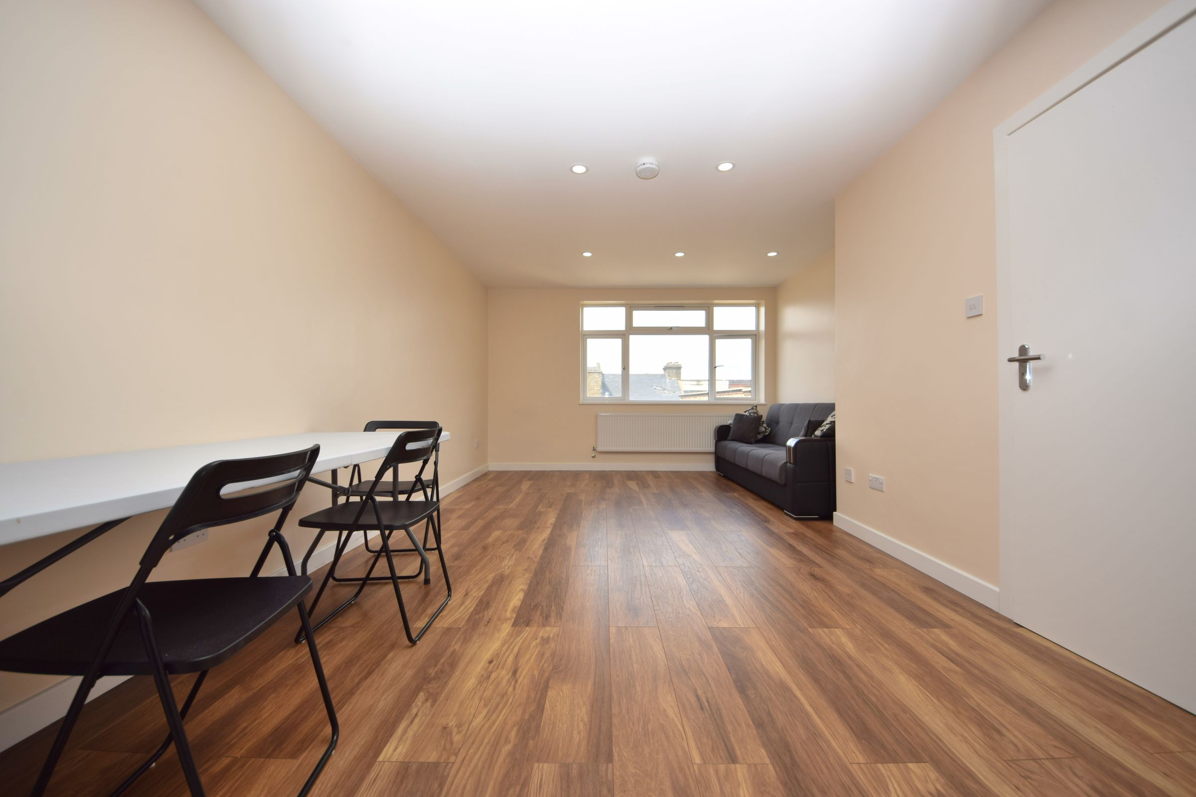 1 bed flat to rent in 24 Clements Road, Ilford Town Centre IG1 Zoopla