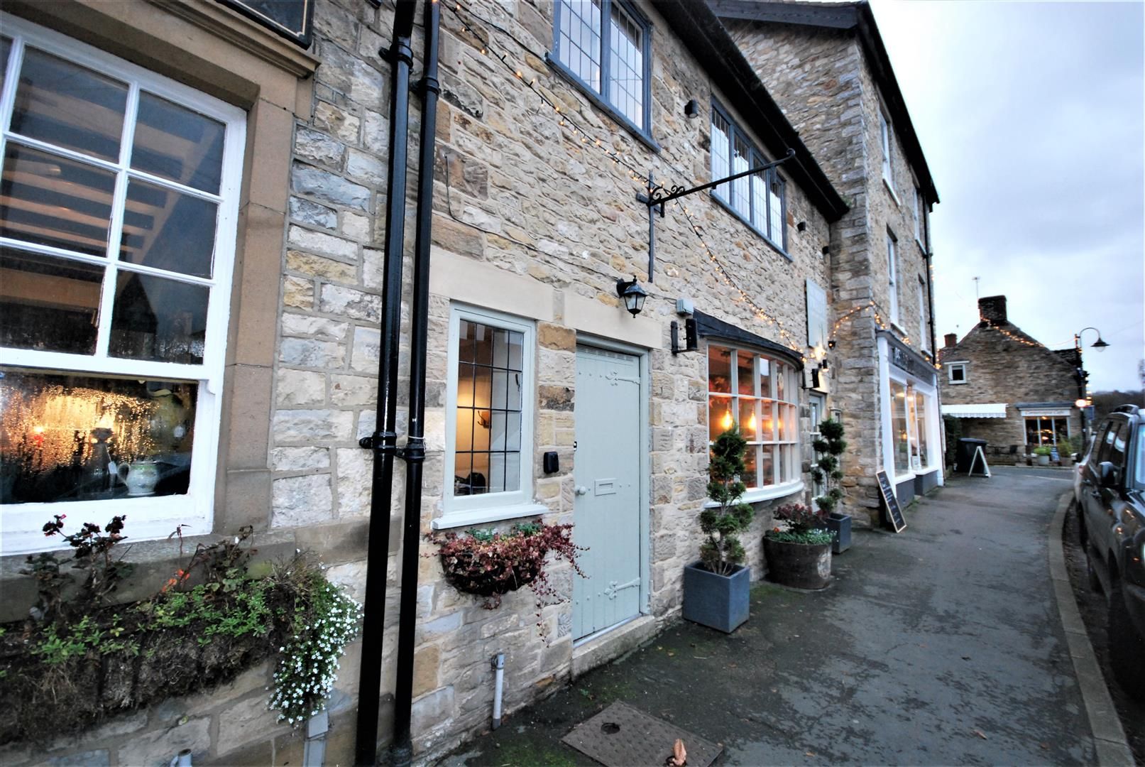 2 bed flat to rent in Castlegate, Helmsley, York YO62 Zoopla