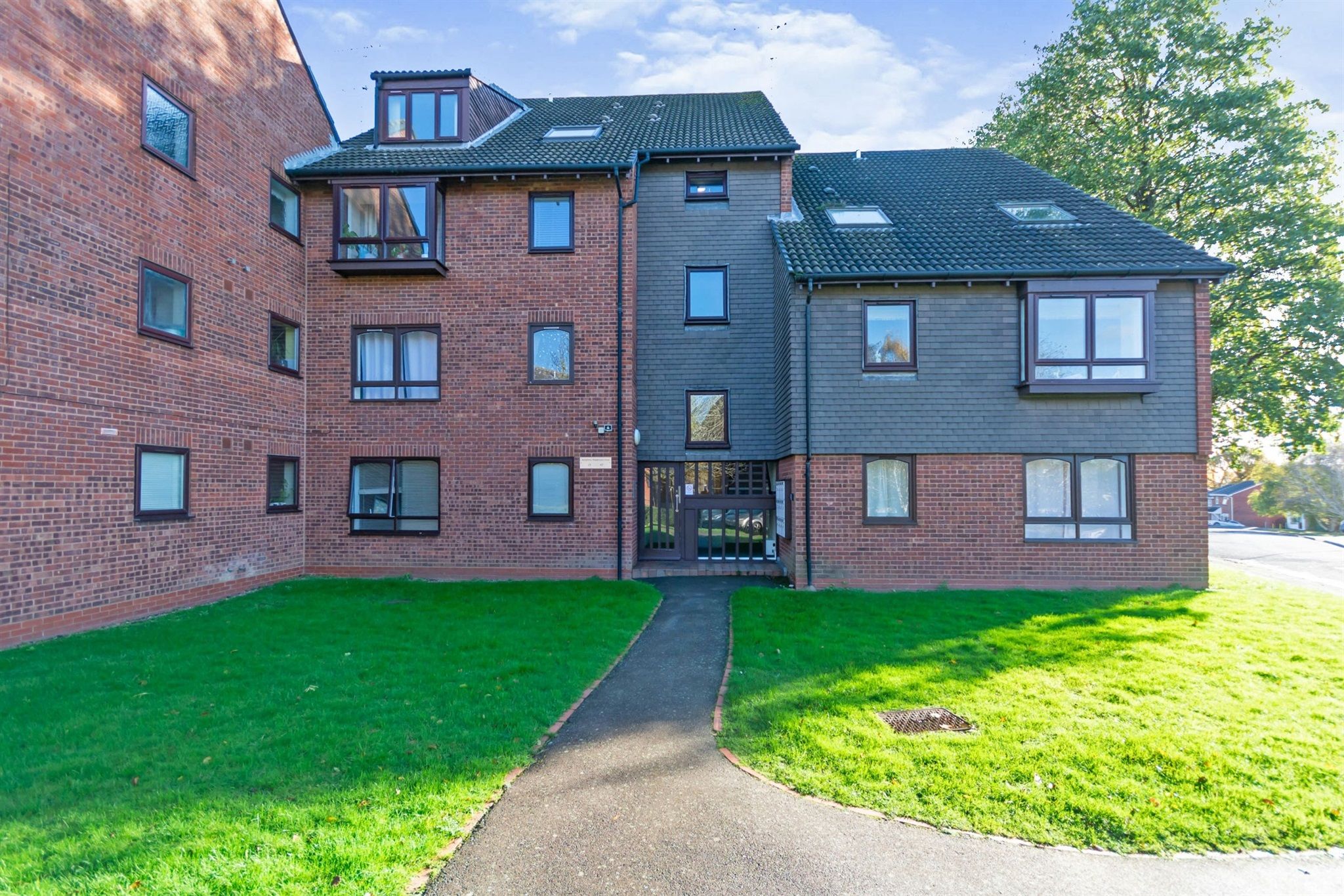 2 bed flat for sale in Humphrey Middlemore Drive, Harborne, Birmingham