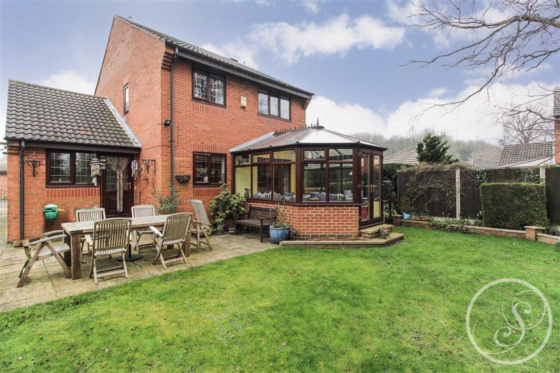 Austhorpe Gardens, Leeds LS15  