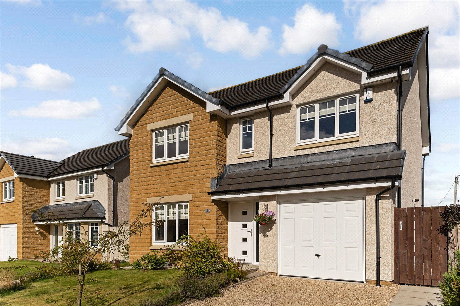 4 bed detached house for sale in Kneeland Brae, Cleland, Motherwell