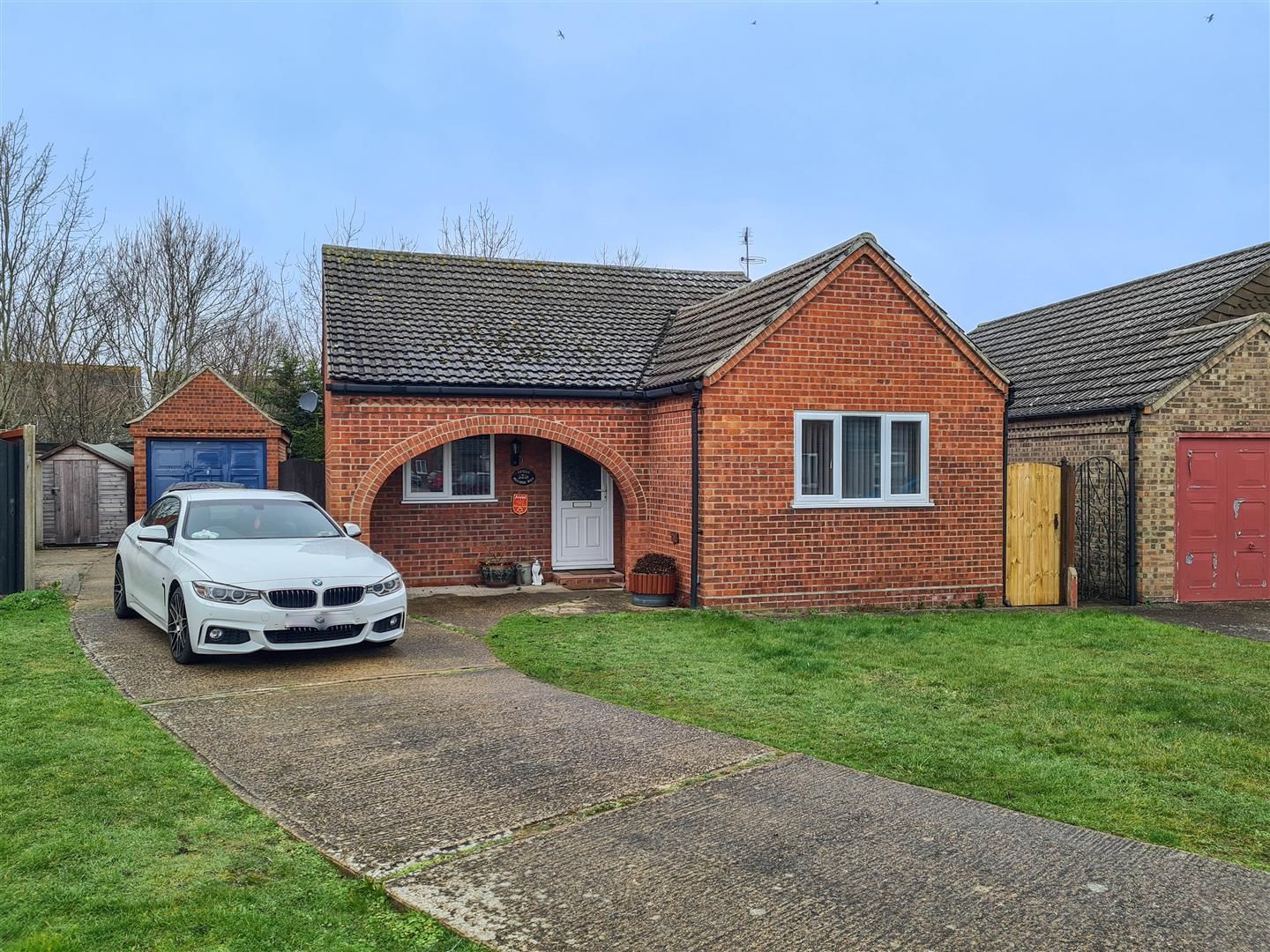 3 bed detached bungalow for sale in Richards Walk, ClactonOnSea CO15 Zoopla