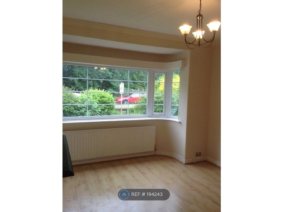 2 bed flat to rent in New Adel Lane, Leeds LS16 Zoopla