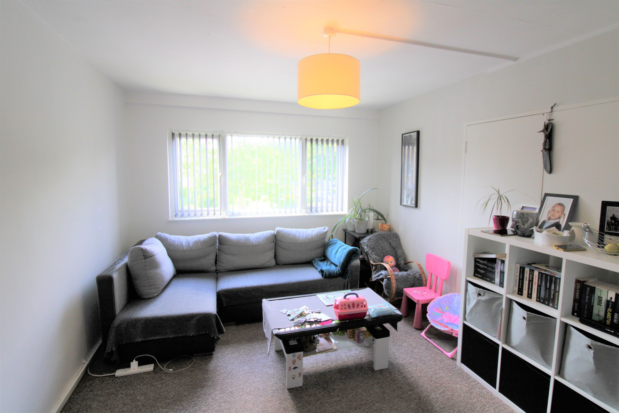 2 bed flat for sale in Byron Way, Northolt UB5 Zoopla