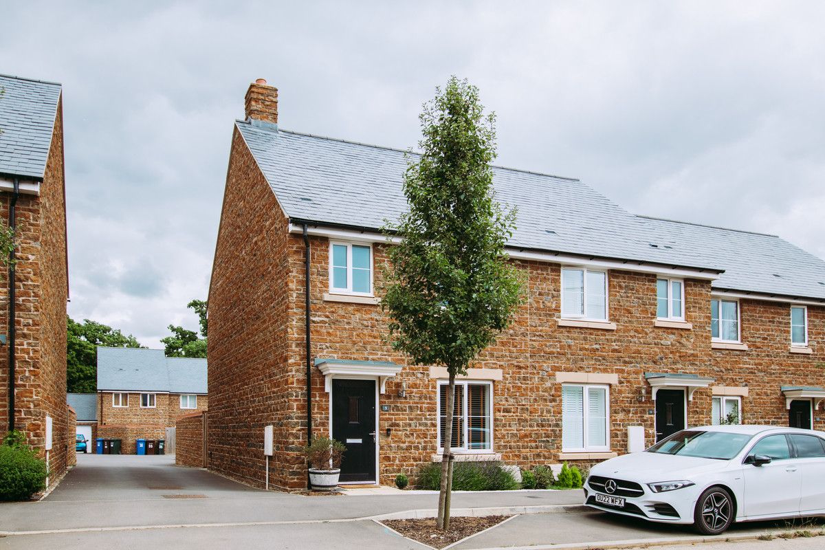 3 bed end terrace house for sale in Kingerlee Road, Banbury OX16 Zoopla