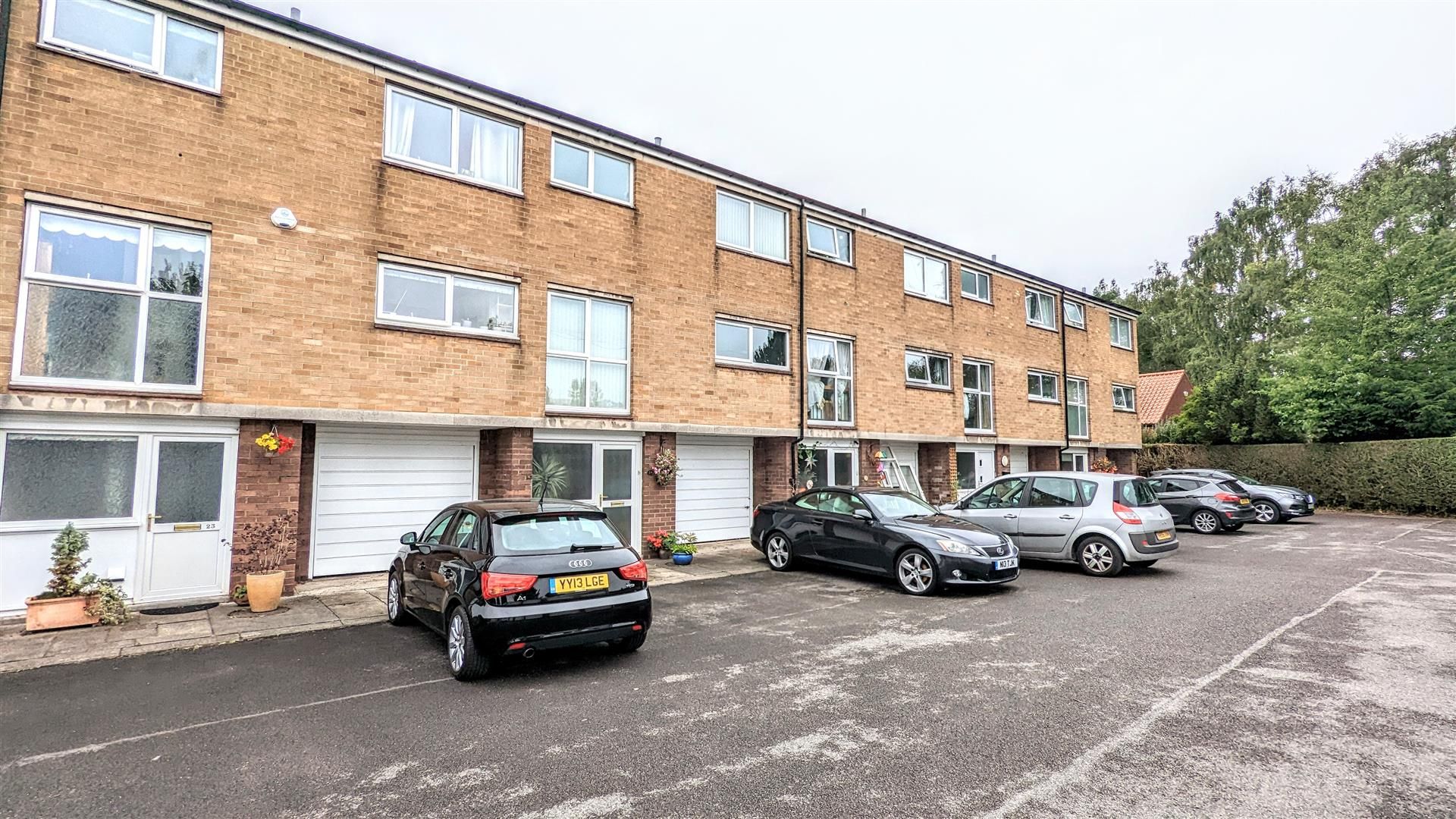 3 bed town house for sale in Ashfield Court, Dringhouses, York YO24