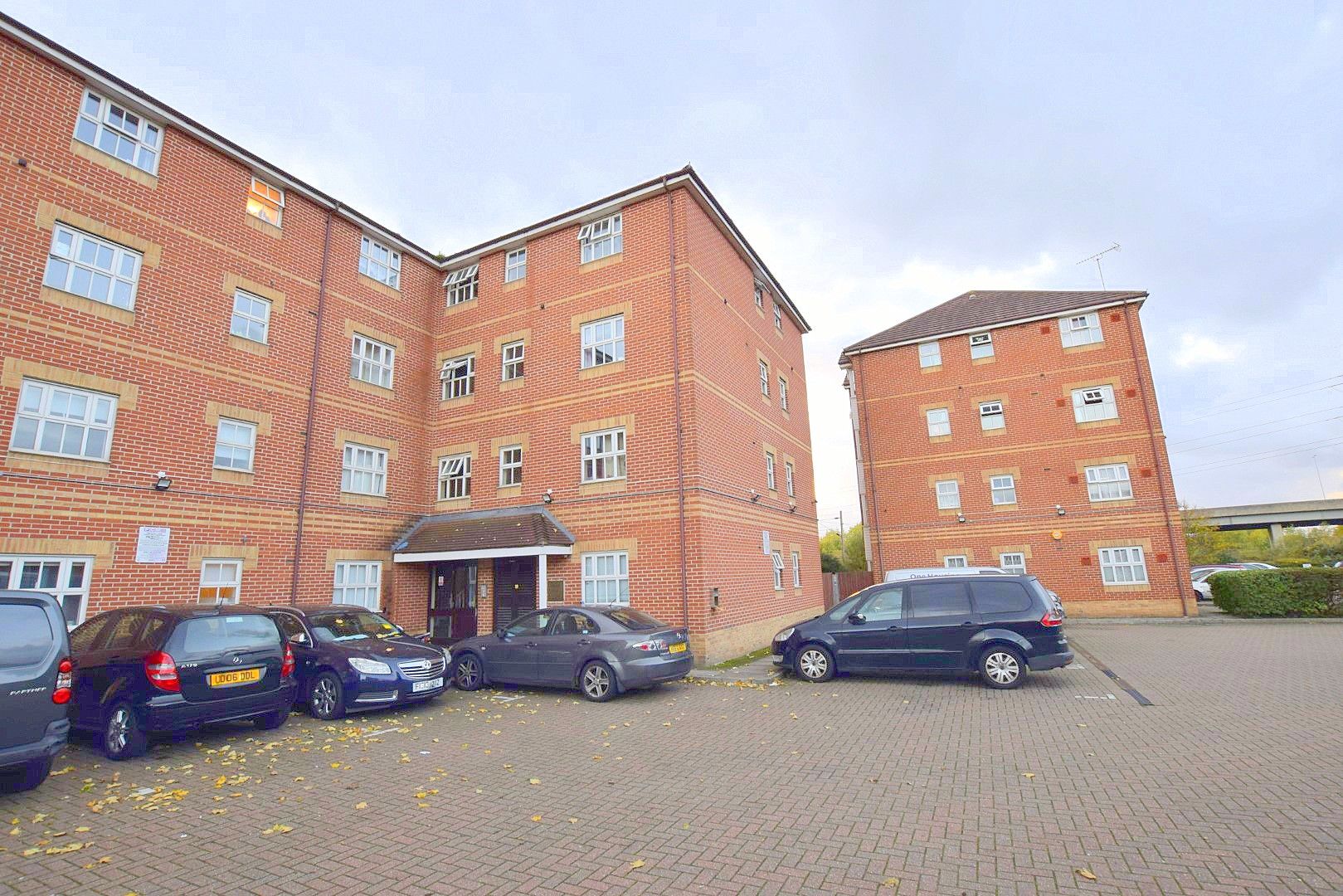 1 bed flat to rent in Berberis Court, Hyacinth Close, Ilford IG1 Zoopla