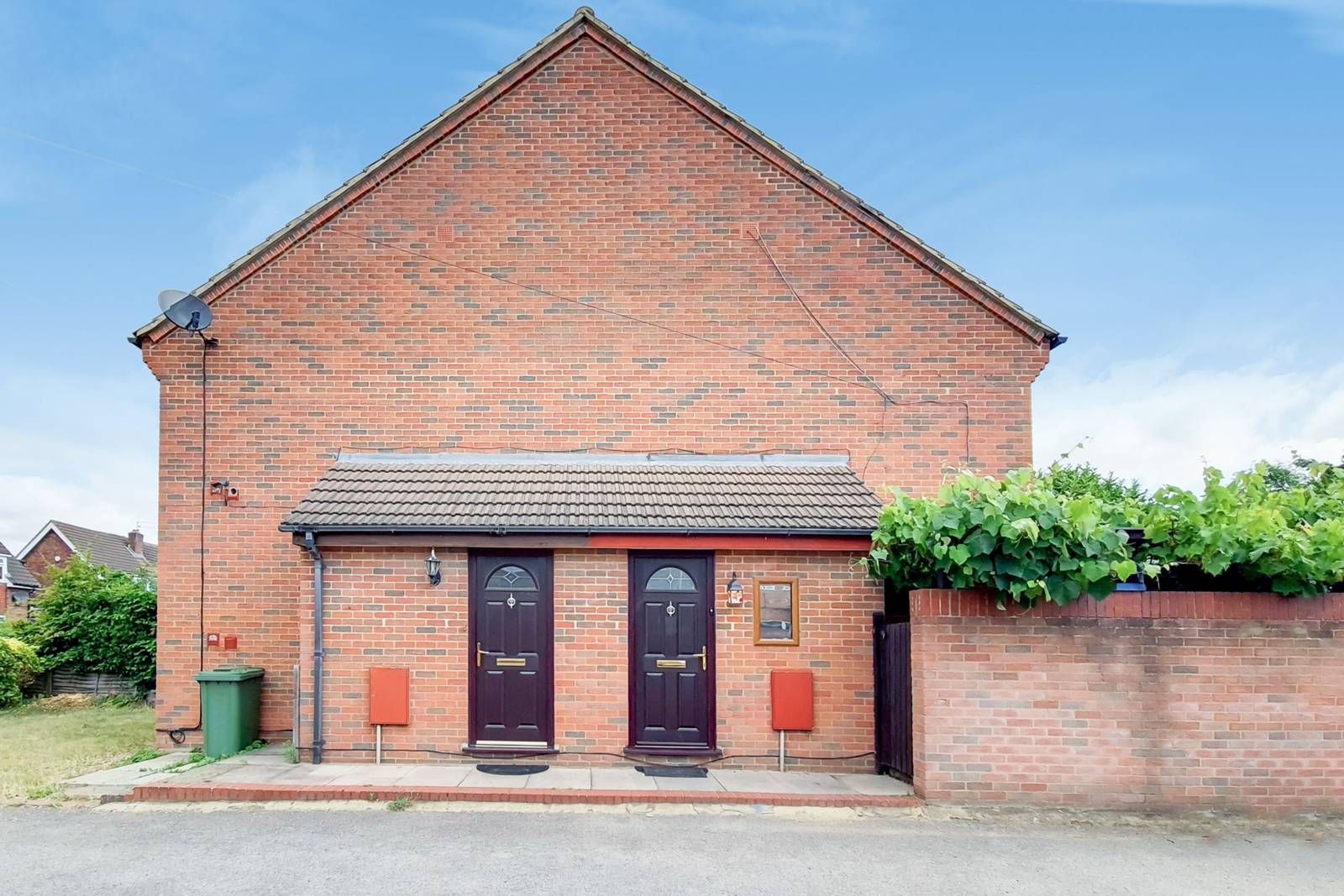 1 bed semidetached house for sale in Sherborne Close, Colnbrook With