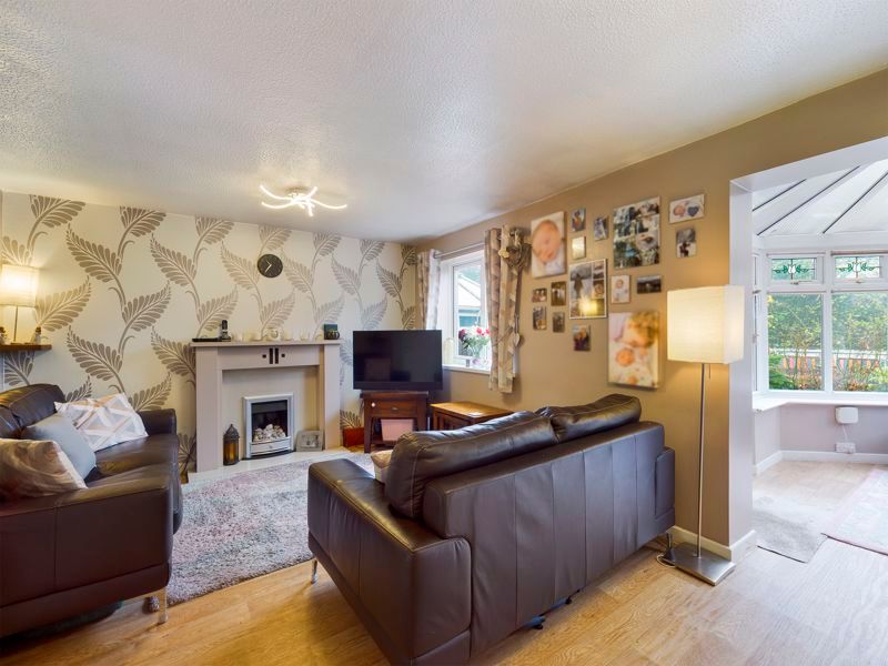 3 bed semidetached house for sale in Malory Drive, Aqueduct, Telford