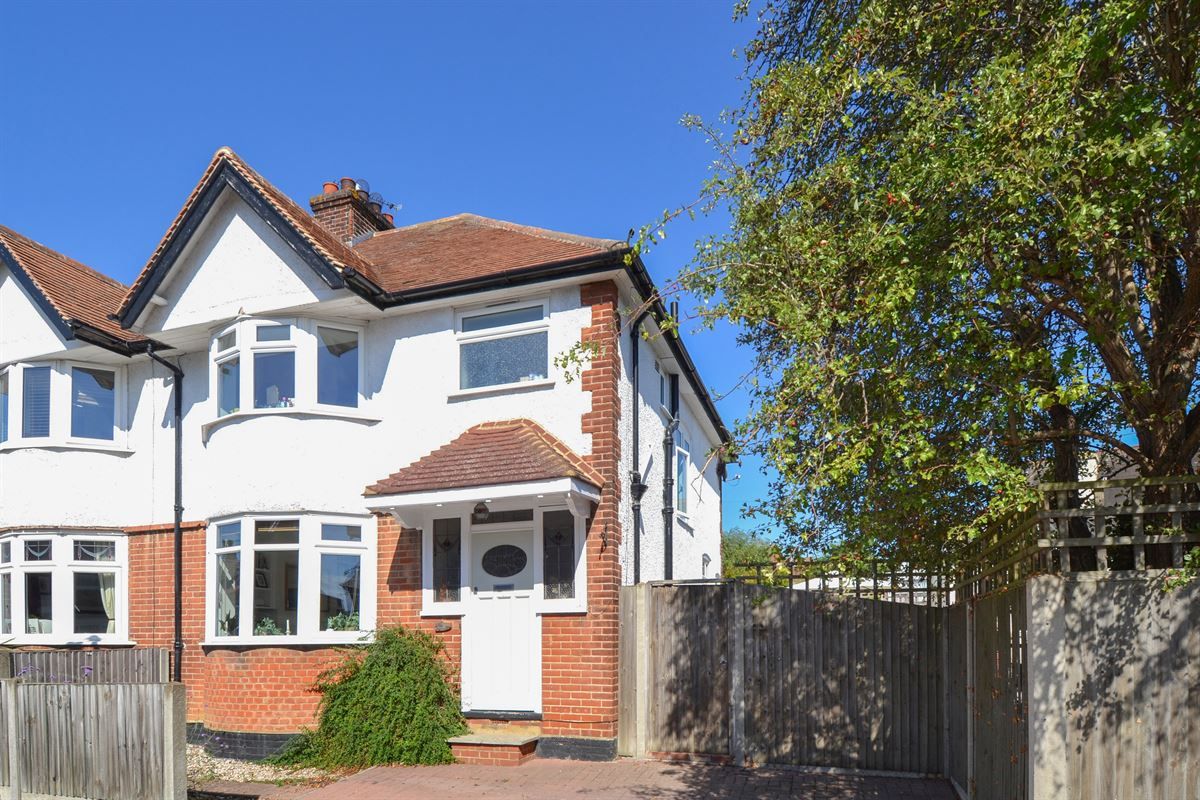 3 bed semidetached house for sale in Clare Road, Whitstable CT5 Zoopla