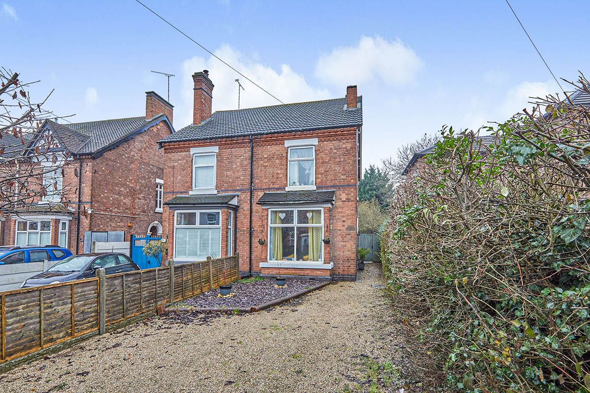 3 bed semidetached house for sale in Shobnall Road, BurtonOnTrent