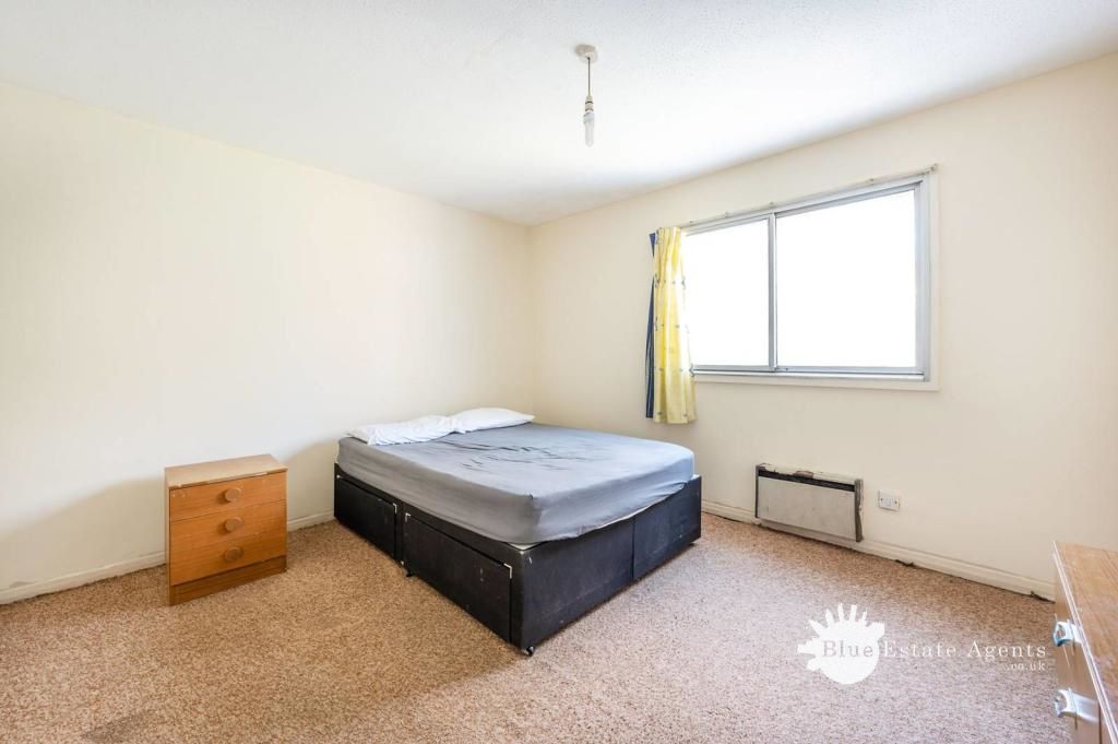 2 bed for sale in Cranston Close, Hounslow TW3 Zoopla