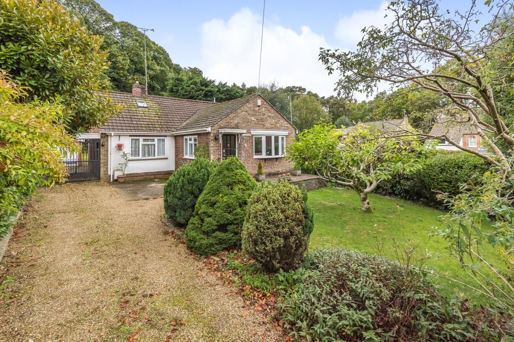 3 bed detached bungalow for sale in Ascot, Berkshire SL5 Zoopla