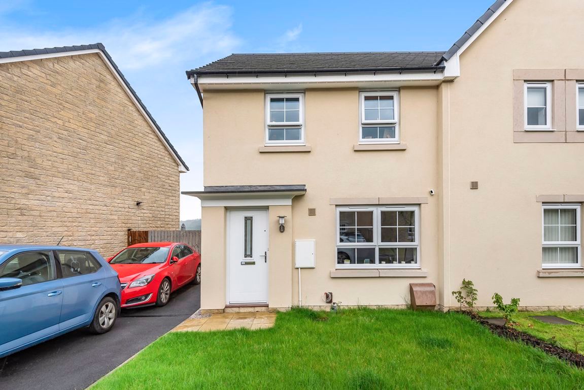 3 bed semidetached house for sale in Reed Drive, Silsden, Keighley