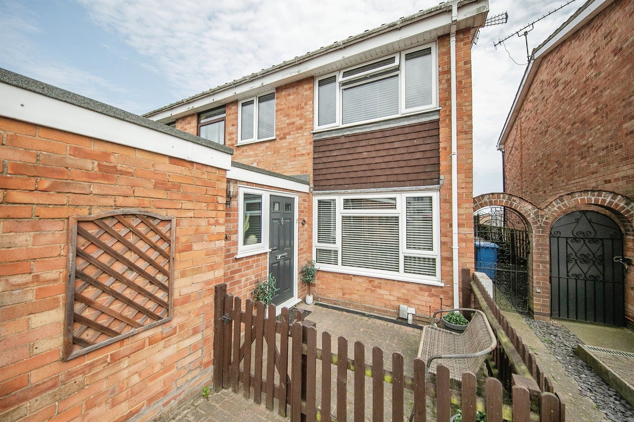 3 bed semidetached house for sale in Hawthorn Drive, Ipswich IP2 Zoopla