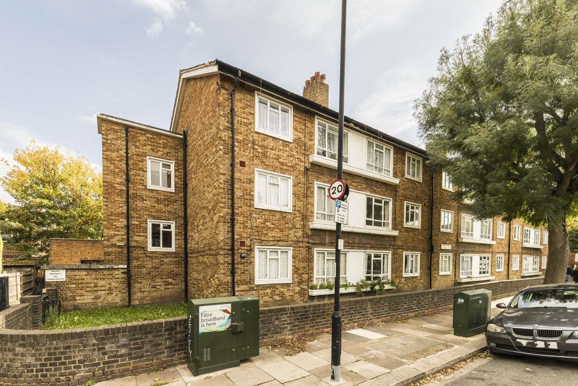 1 bed flat for sale in Carlton Road, London W4 Zoopla