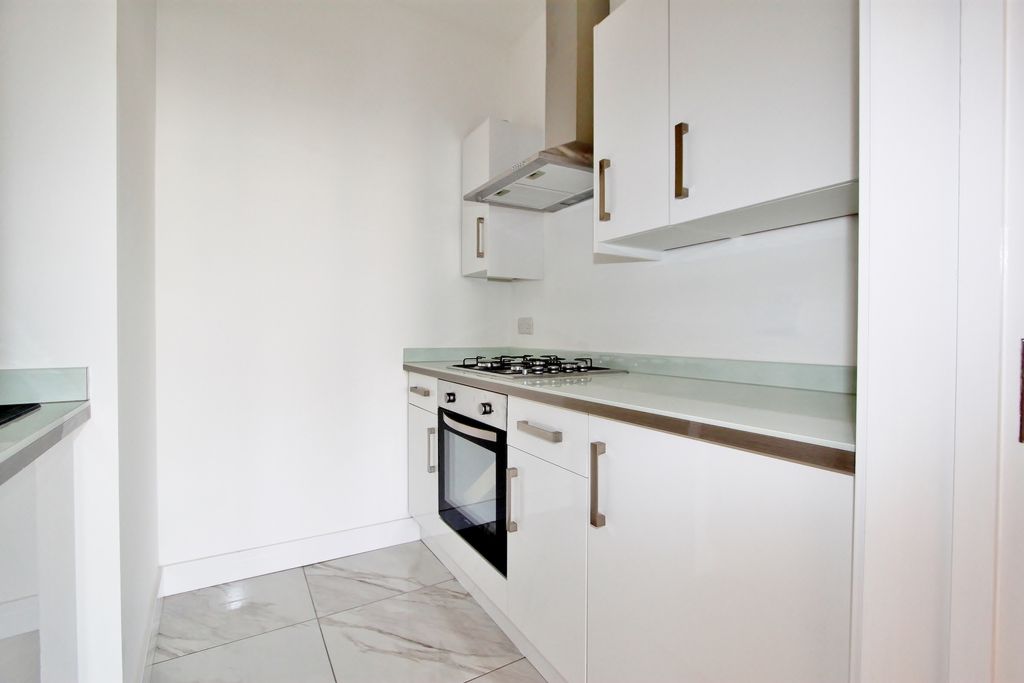 Studio to rent in Rowlands Road, Worthing BN11 Zoopla