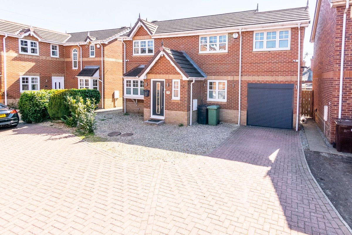 4 bed detached house for sale in St. Marys Park Green, Armley, Leeds