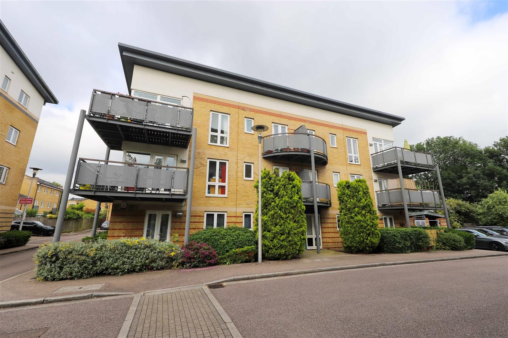 Cassio Place, Watford WD18  