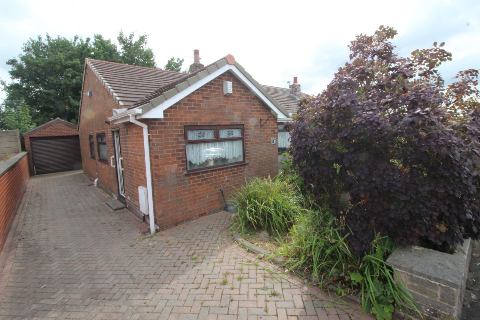 2 bed semidetached bungalow for sale in Ravenswood Drive, Hindley WN2