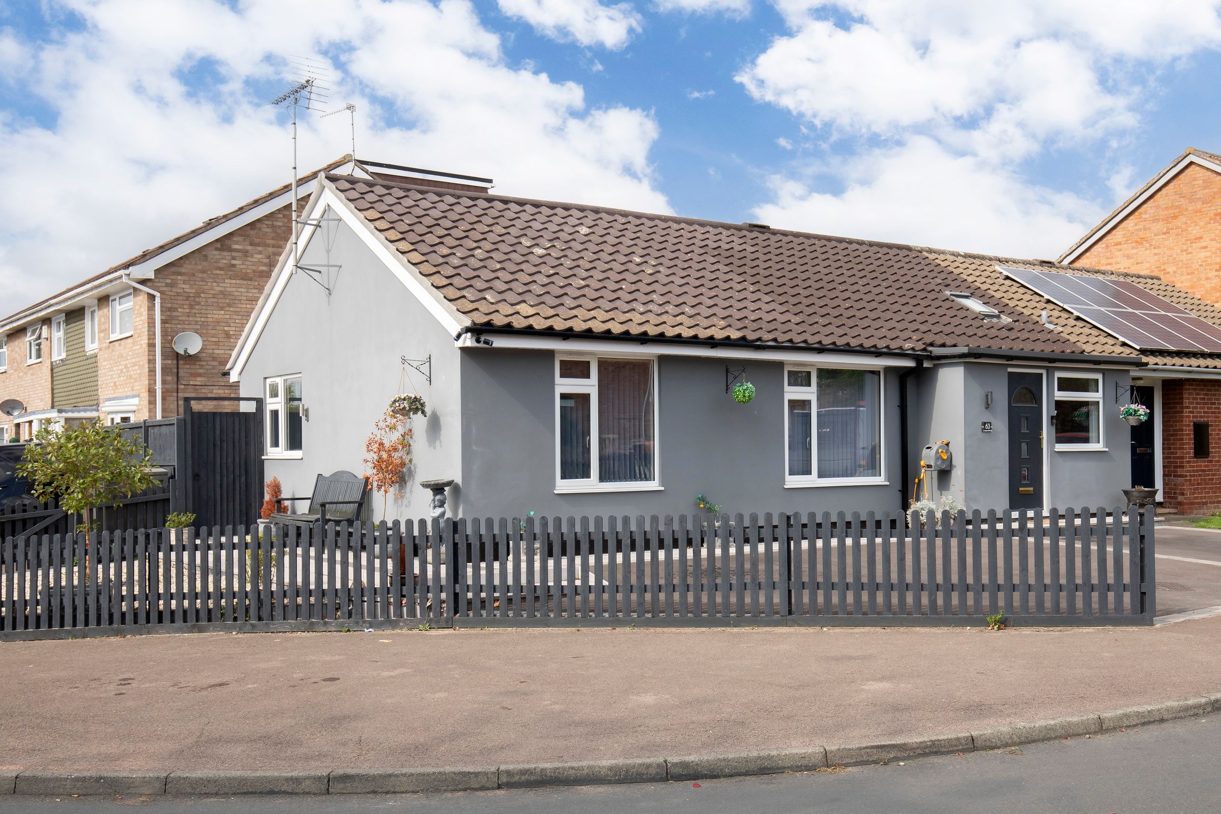 3 bed semidetached bungalow for sale in Ladysmith Road, Cheltenham