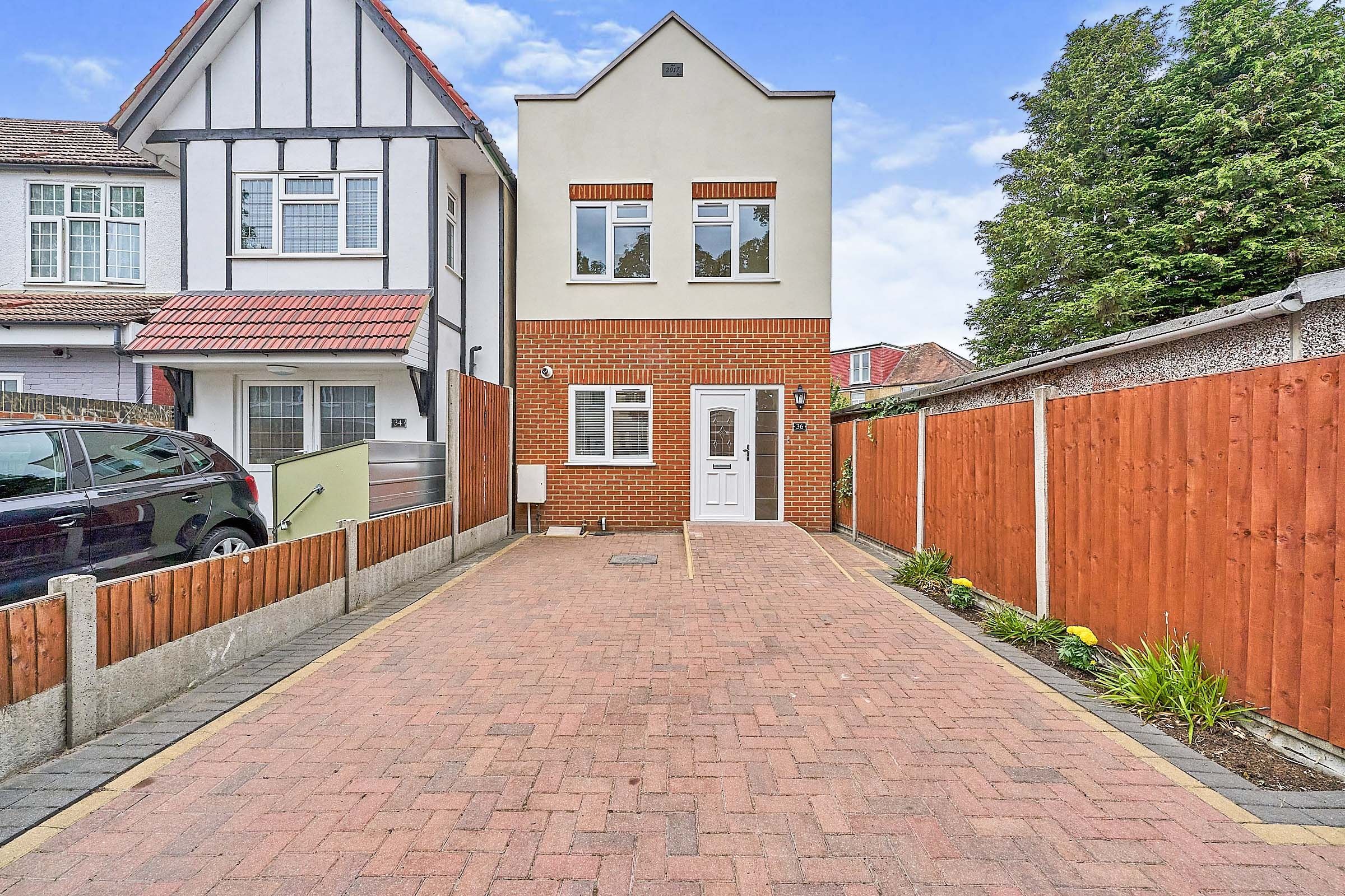 2 bed detached house for sale in Maswell Park Crescent, Hounslow TW3