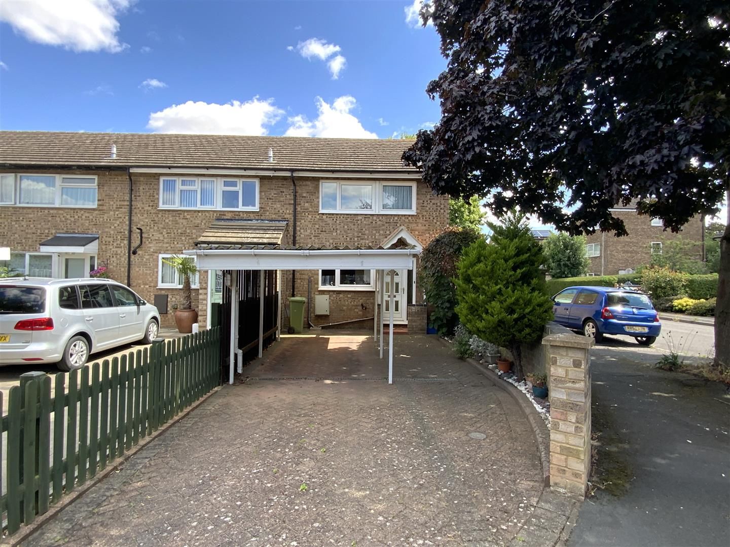 3 bed end terrace house for sale in Breton, Stony Stratford, Milton