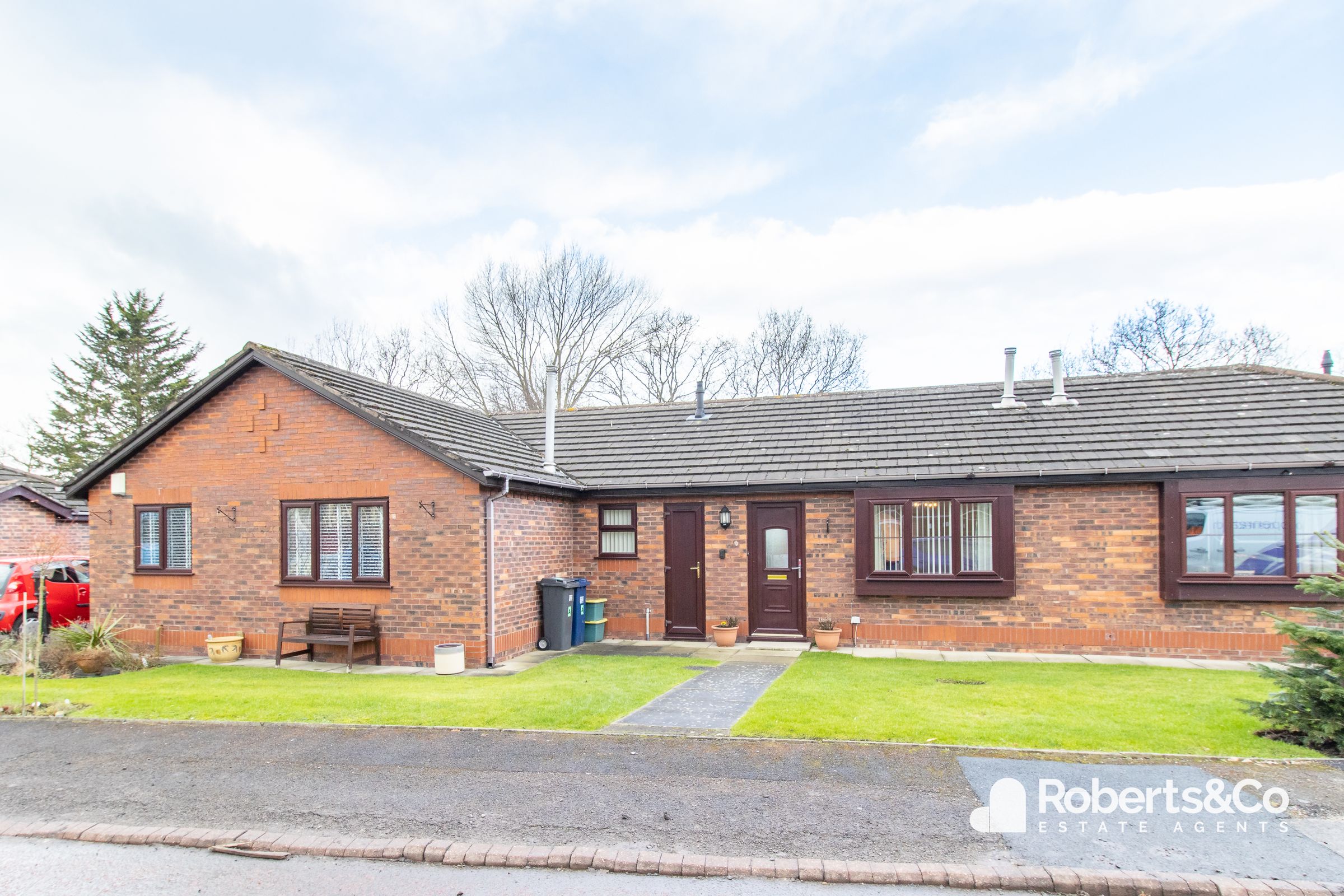 1 bed terraced bungalow for sale in Crownlee, Penwortham, Preston PR1