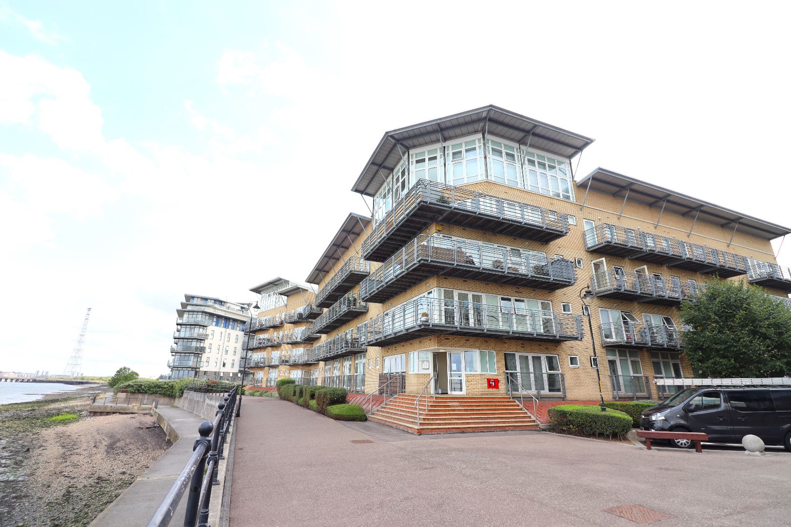 2 bed flat for sale in Portland Place, Ingress Park DA9 Zoopla