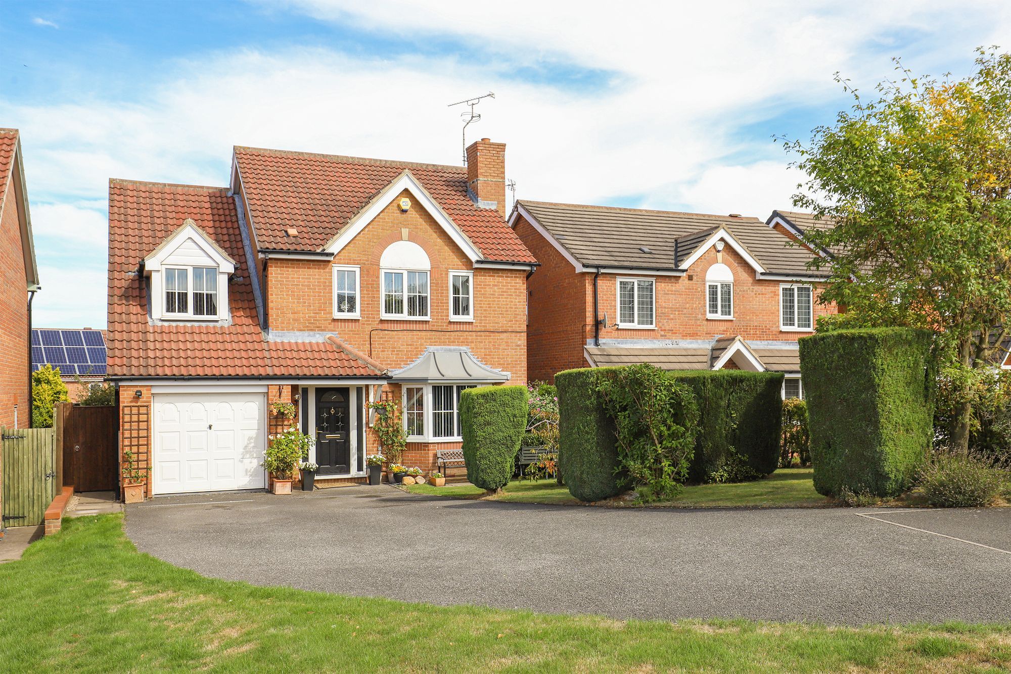4 bed detached house for sale in Bradgate Croft, Chesterfield S41 Zoopla