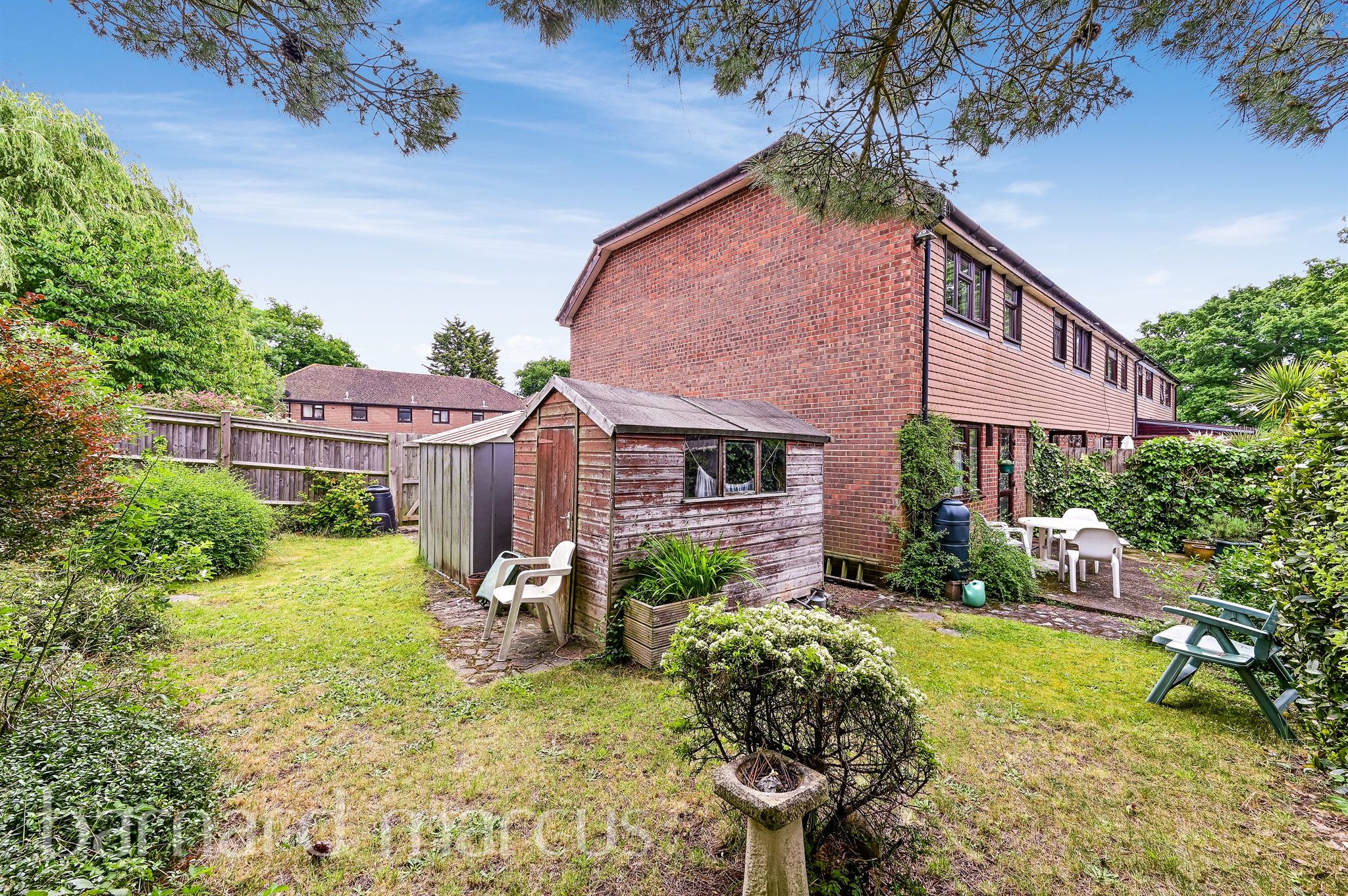 2 bed end terrace house for sale in Lagham Road, South Godstone