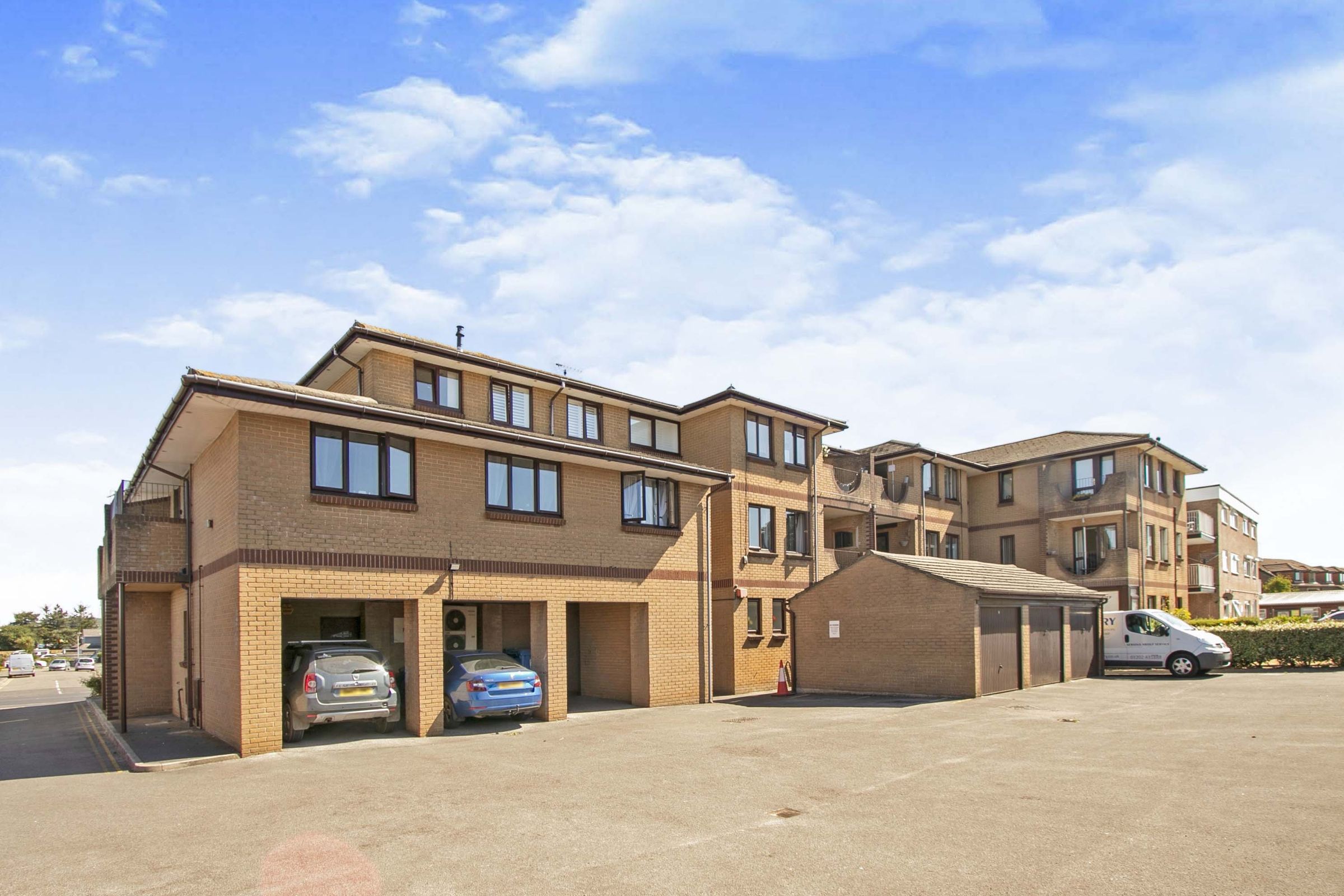 2 bed flat for sale in Wimborne Road, Oakdale, Poole, Dorset BH15 Zoopla