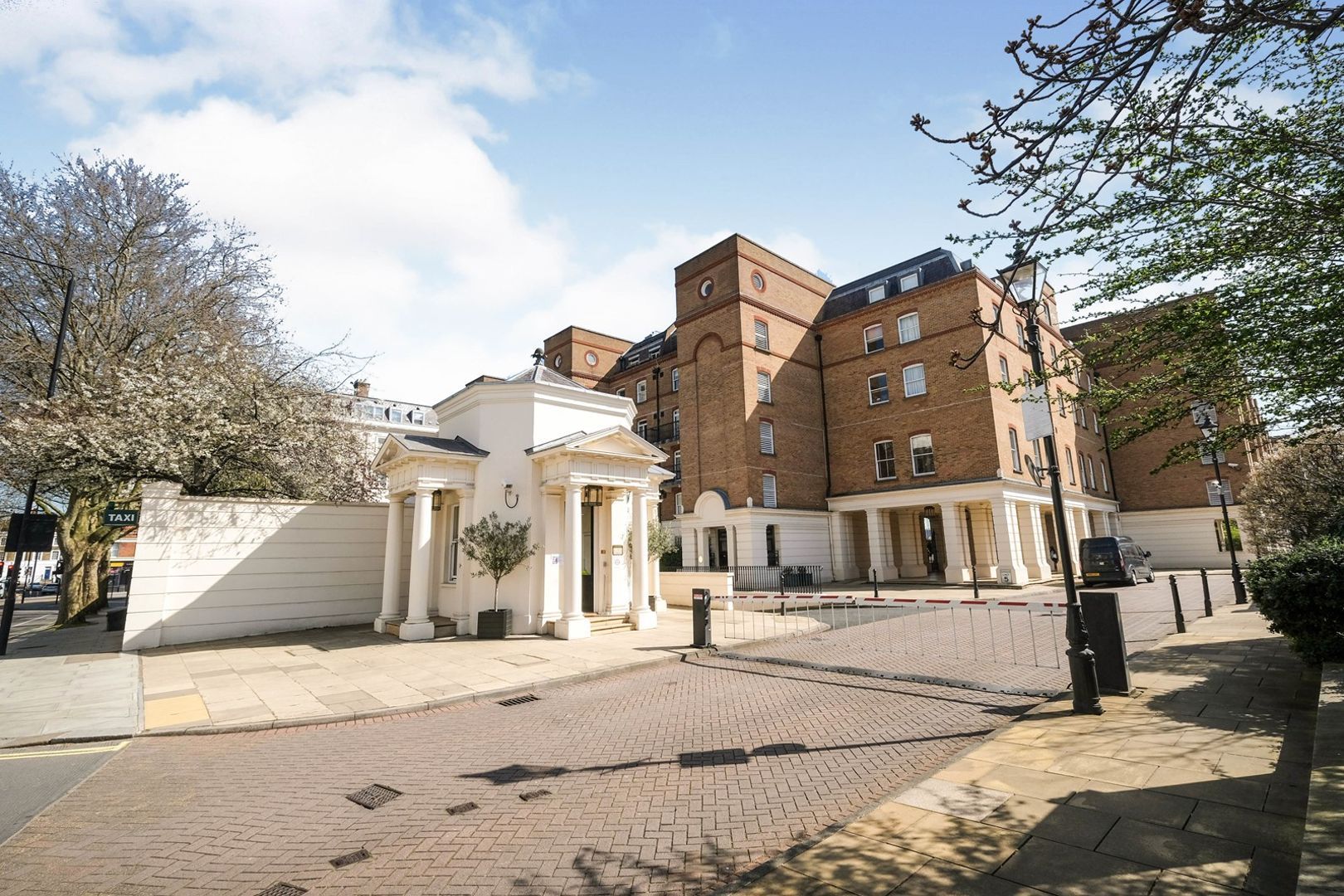 3 Drummond Gate, Pimlico SW1V  