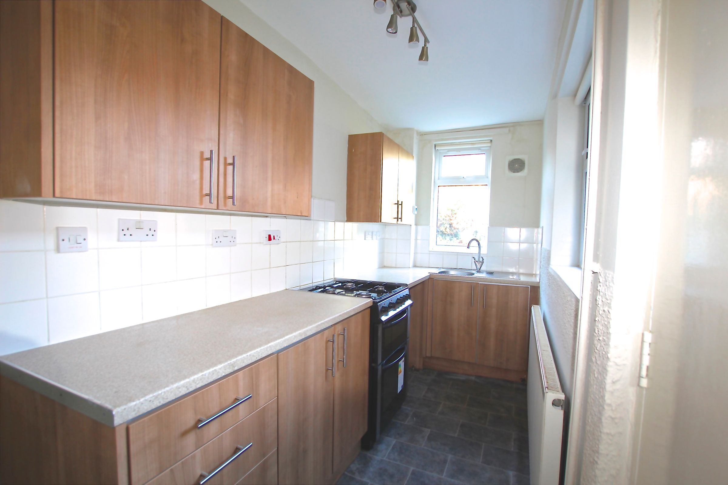 2 bed terraced house to rent in Isandula Road, Basford, Nottingham NG7