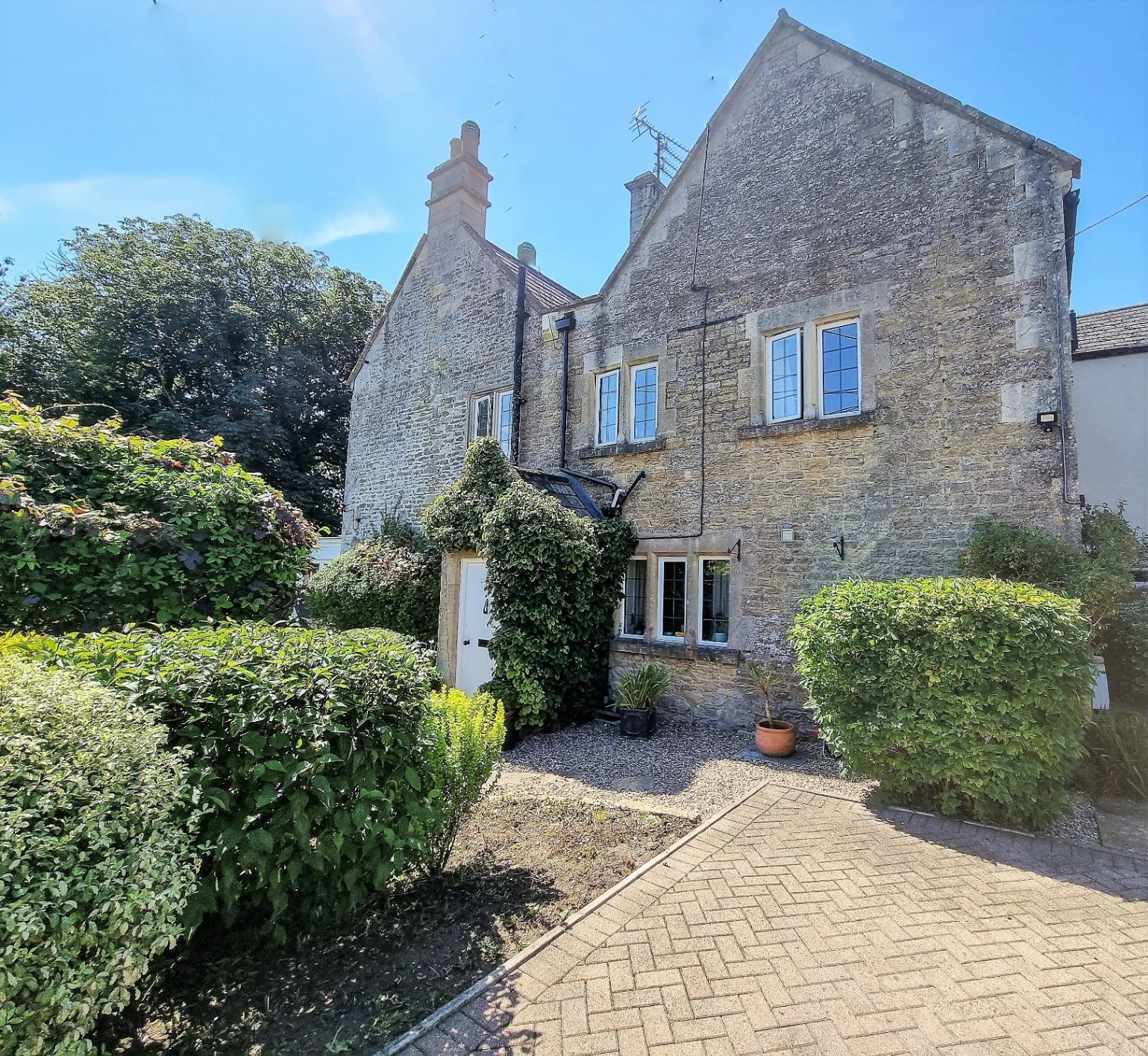5 bed semidetached house for sale in Middle Lane, Whitley, Melksham
